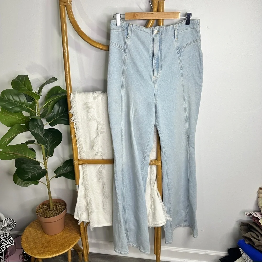 Free People Florence Light Wash Jeans sz 31